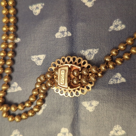 Vintage Avon Pendant - Picture 3 of 3